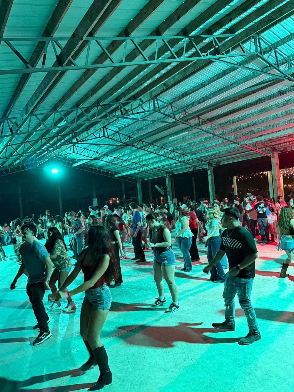 Saturday Night Dancing at Berry’s